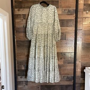 DJ floral dress 🍃🍃